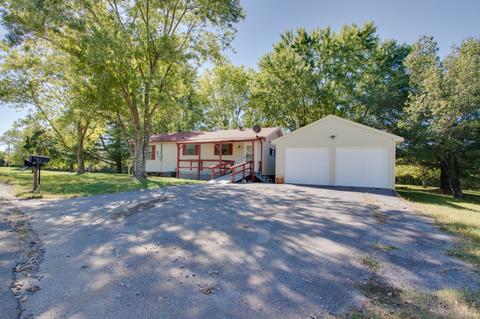 196 Paul Gregory Rd, Bethpage, TN 37022 photo 2