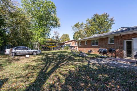 910 S Baird Ln, Murfreesboro, TN 37130 photo 2