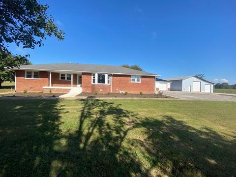 1535 Duke Loop, Dickson, TN 37055 photo 1