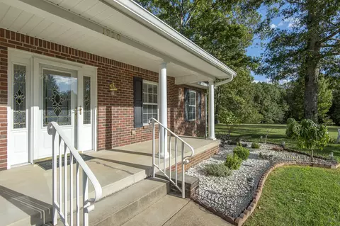 1920 Skyview Dr, Centerville, TN 37033 photo 5