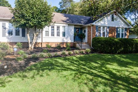 107 Sunset Dr Pulaski Tn 38478 31 Photos Mls 2197867 Movoto