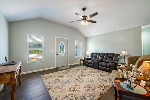 212 Pollard Rd, Walling, TN 38587 photo 11