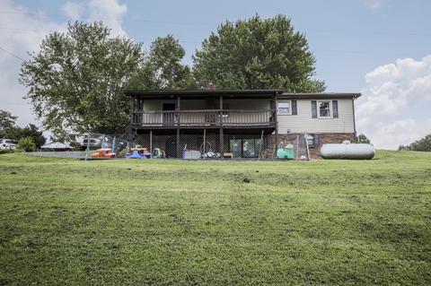 689 Driver Rd, Lafayette, TN 37083 photo 6