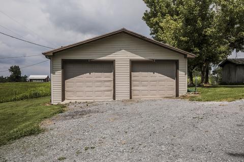 689 Driver Rd, Lafayette, TN 37083 photo 8