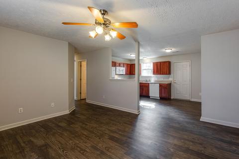 603 W 3rd St, Dickson, TN 37055 photo 8