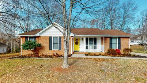 304 Brady Dr, Dickson, TN 37055 photo 1
