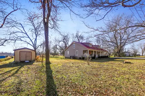124 S 3rd St, Dickson, TN 37055 photo 32