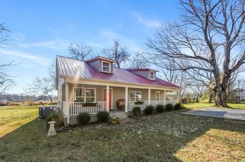 124 S 3rd St, Dickson, TN 37055 photo 4