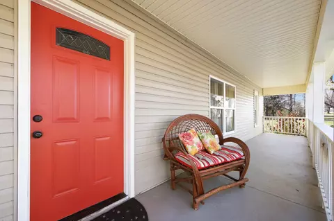 124 S 3rd St, Dickson, TN 37055 photo 6