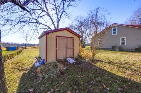 124 S 3rd St, Dickson, TN 37055 photo 34