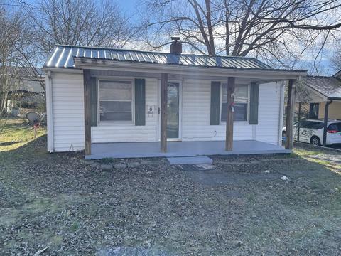 407 Dull St, Dickson, TN 37055 photo 2