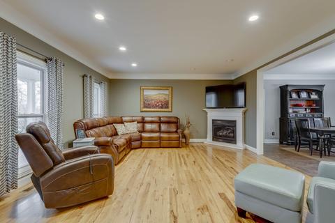 978 Nancy Shawl Rd, Dickson, TN 37055 photo 2