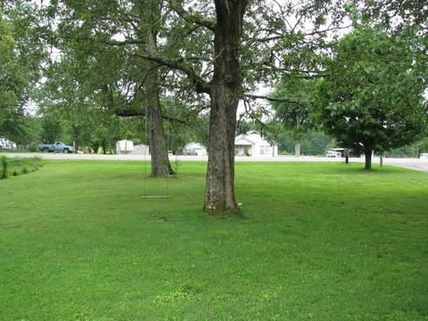 626 Pond Rd, Dickson, TN 37055 photo 2