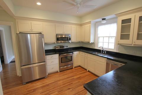 400 E College St, Murfreesboro, TN 37130 photo 6
