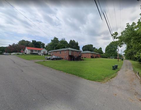 404 N Main St, Dickson, TN 37055 photo 1