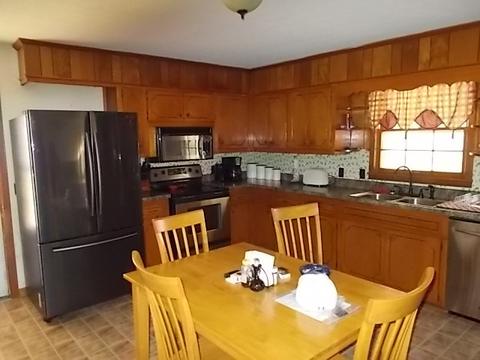 641 Rogues Fork Rd, Bethpage, TN 37022 photo 4