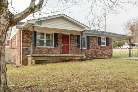 400 E Cedar St, Dickson, TN 37055 photo 2