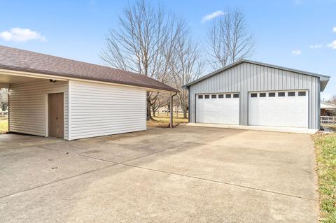 102 E Circle Dr, Burns, TN 37029 photo 26