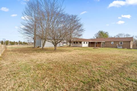 102 E Circle Dr, Burns, TN 37029 photo 29