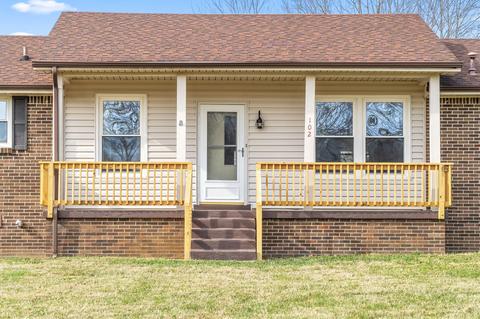 102 E Circle Dr, Burns, TN 37029 photo 3