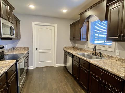 605 Womack Rd, Bethpage, TN 37022 photo 9