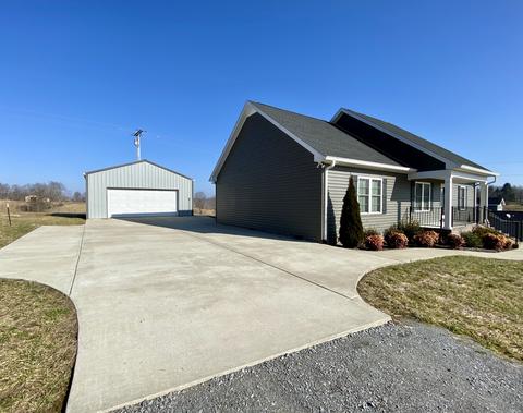 605 Womack Rd, Bethpage, TN 37022 photo 2