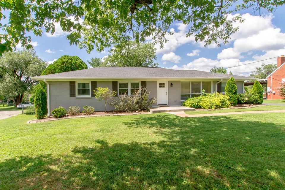  2402 Andrew Pl, Nashville, TN 37216 photo 2