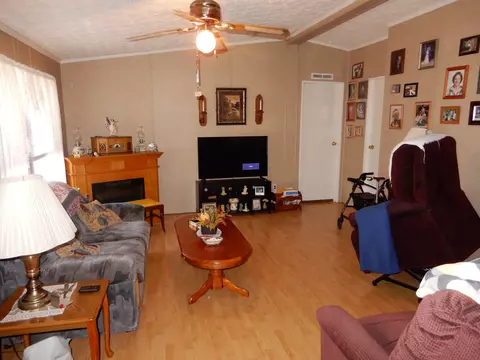 726 Plunders Creek Rd, Dickson, TN 37055 photo 2