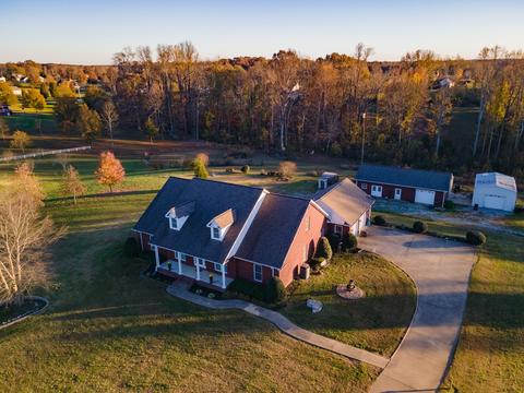 137 Busby Rd, Loretto, TN 38469 photo 6