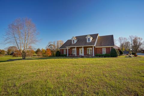 137 Busby Rd, Loretto, TN 38469 photo 2