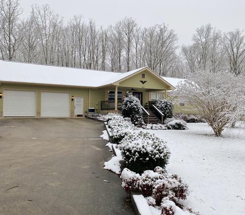 709 Elgin Dr, Monteagle, TN 37356 photo 2