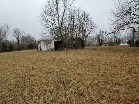 4531 Akin Rd, Cunningham, TN 37052 photo 3