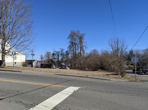 105 E Rickert Ave, Dickson, TN 37055 photo 9