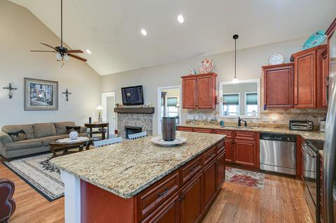 2062 Lequire Ln, Spring Hill, TN 37174 photo 7