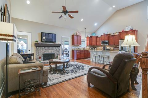 2062 Lequire Ln, Spring Hill, TN 37174 photo 5