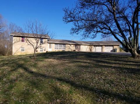 485 Bishop Ln, Dickson, TN 37055 photo 1