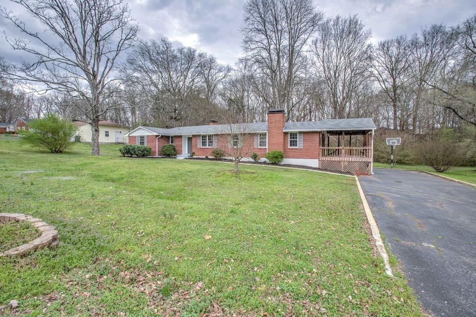 918 Azalea Dr, Columbia, TN 38401 photo 2