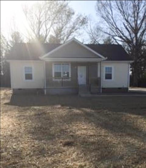 105 Lockhart St, Dickson, TN 37055 photo 1