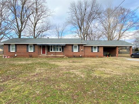 910 Cumberland St, Decherd, TN 37324 photo 1