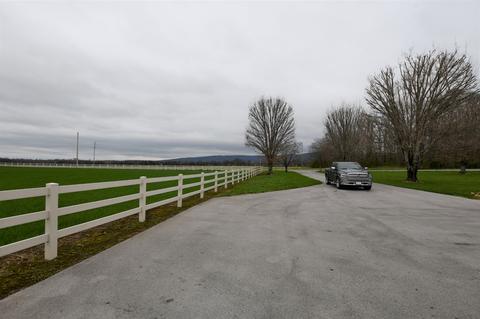 725 Carter Rd, Decherd, TN 37324 photo 6