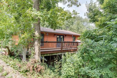 320 Captains Pt, Silver Point, TN 38582 photo 3