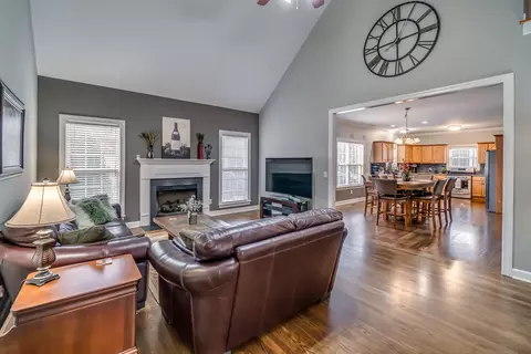 1176 Ithaca St, Murfreesboro, TN 37130 photo 5
