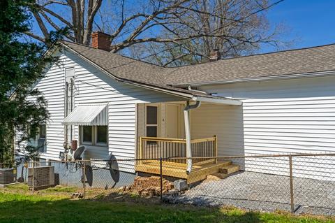 105 Walnut St N, Springfield, TN 37172 photo 2