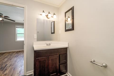 105 Walnut St N, Springfield, TN 37172 photo 18