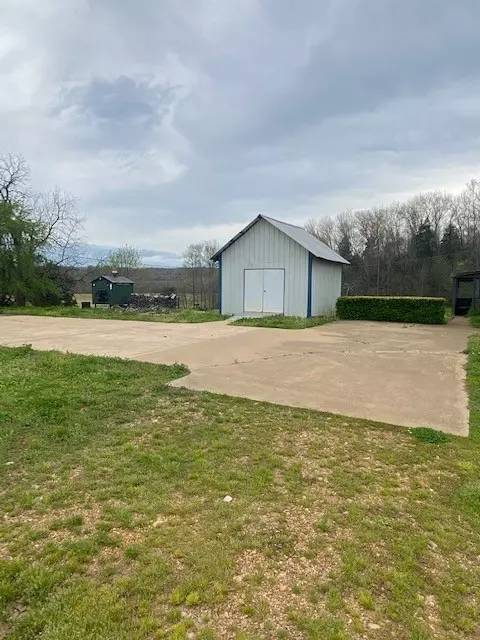 225 Hardin Loop, Westpoint, TN 38486 photo 6