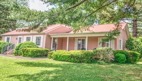 800 W Broad St, Decherd, TN 37324 photo 1