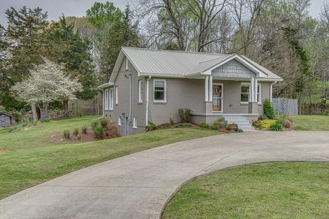1215 Ridge Rd, Dickson, TN 37055 photo 1