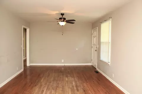 302 E Hillcrest Dr, Springfield, TN 37172 photo 4