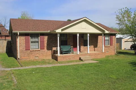 302 E Hillcrest Dr, Springfield, TN 37172 photo 1