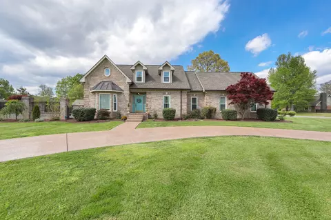 2102 Nicklaus Dr, Springfield, TN 37172 photo 1